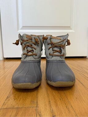 Sperry Gray and Tan Lace-Up Waterproof Boots